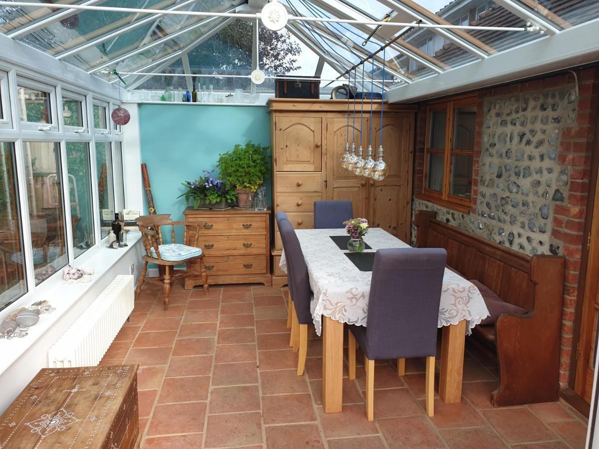Delightful Cottage On The River Adur Close To Brighton & The Downs No Dogs Sorry Upper Beeding Exterior foto